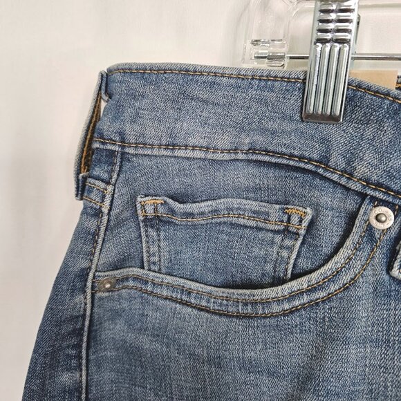 NWT Women's LEVI'S Cuffed Mid Length Jean Shorts MEDIUM WASH BLUE size 20W Soft - Picture 4 of 10